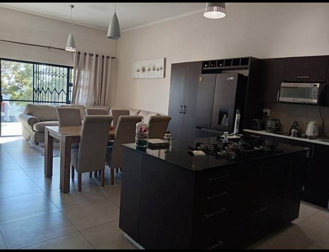 3 BEDROOM TOWNHOUSE FOR SALE IN JACKAL CREEK GOLF ESTATE